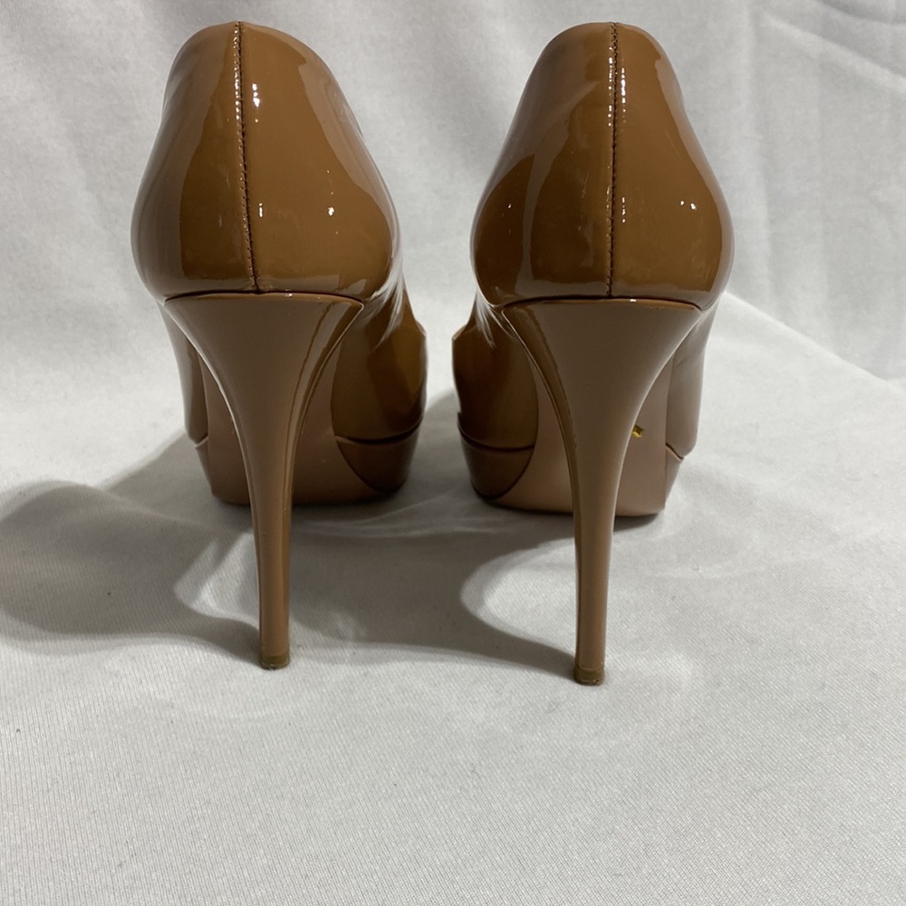 Prada - heels - Picture 6 of 7